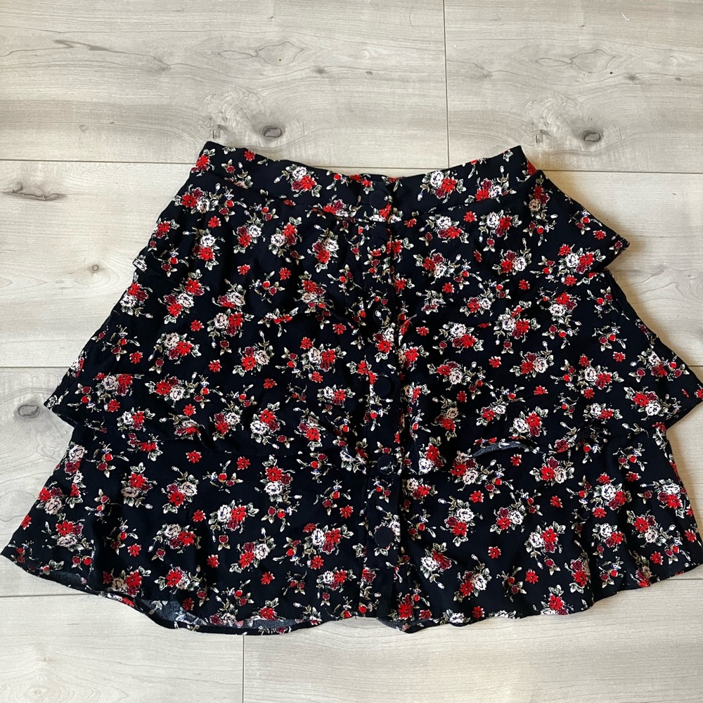 Zara Black Floral Tiered Skater Mini Skirt with Roses in size medium